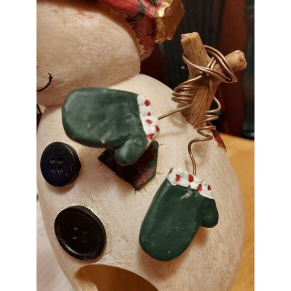 Birdhouse Garden Hummingbird Snowman with Mittens Hearts Red Plaid Hat Resin - Picture 4 of 8